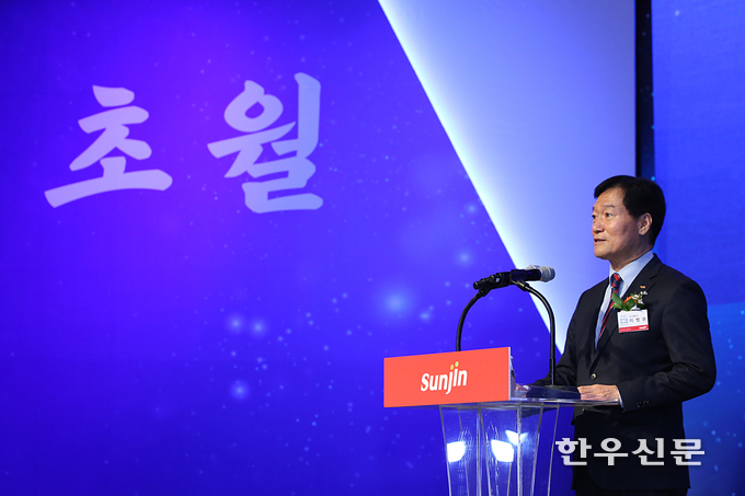 이범권 총괄사장이 ‘2020 한마음 전진대회’에서 초월의 DAN를 일깨우자고 강조했다.