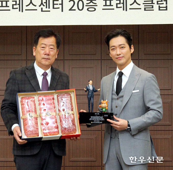 한우자조금은 ‘2020 한우 홍보대사’로 배우 남궁민을 2년 연속으로 선정했다.