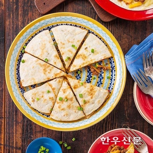 한우 김치 퀘사디아